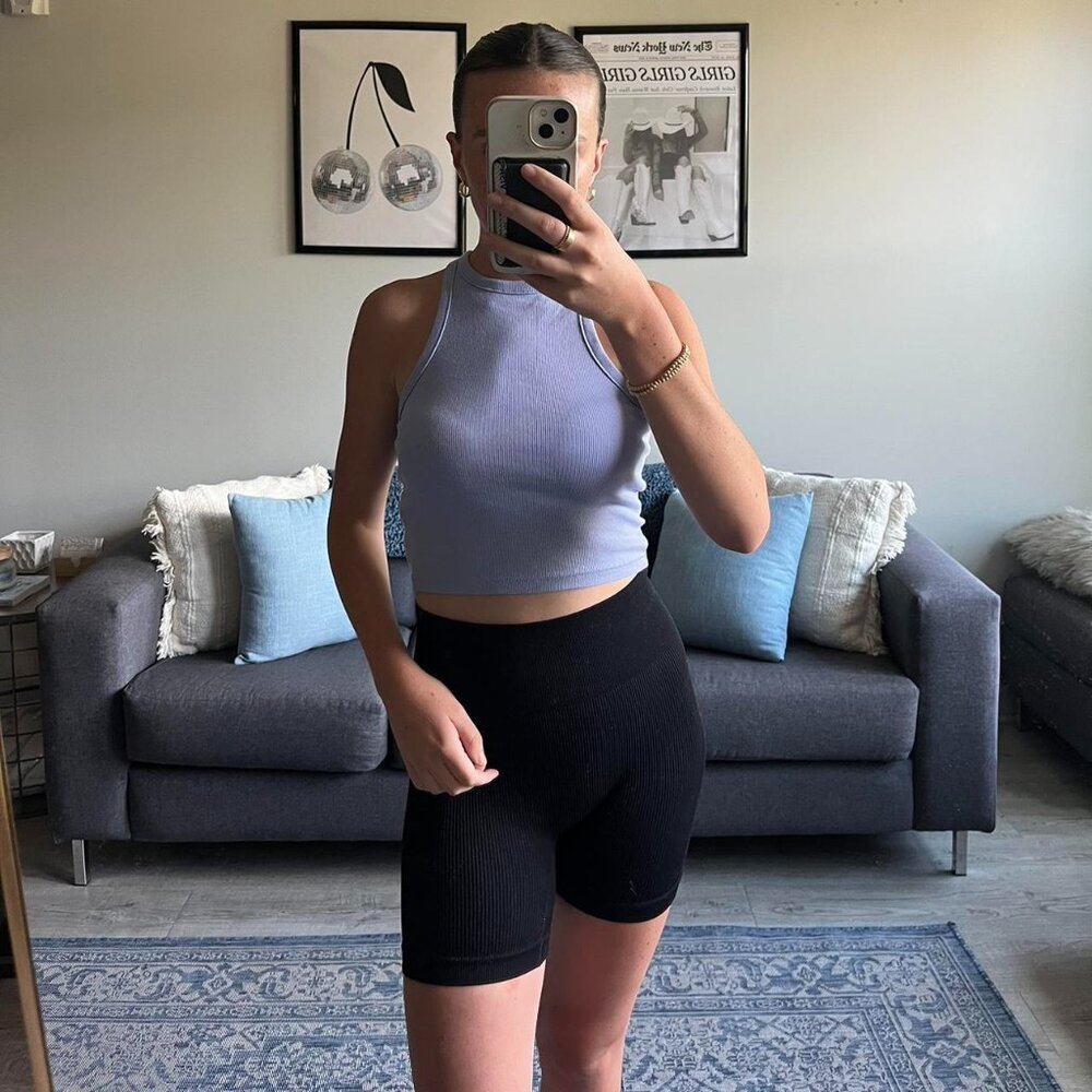 Purple H&M tank crop top // Size small // Perfect condition